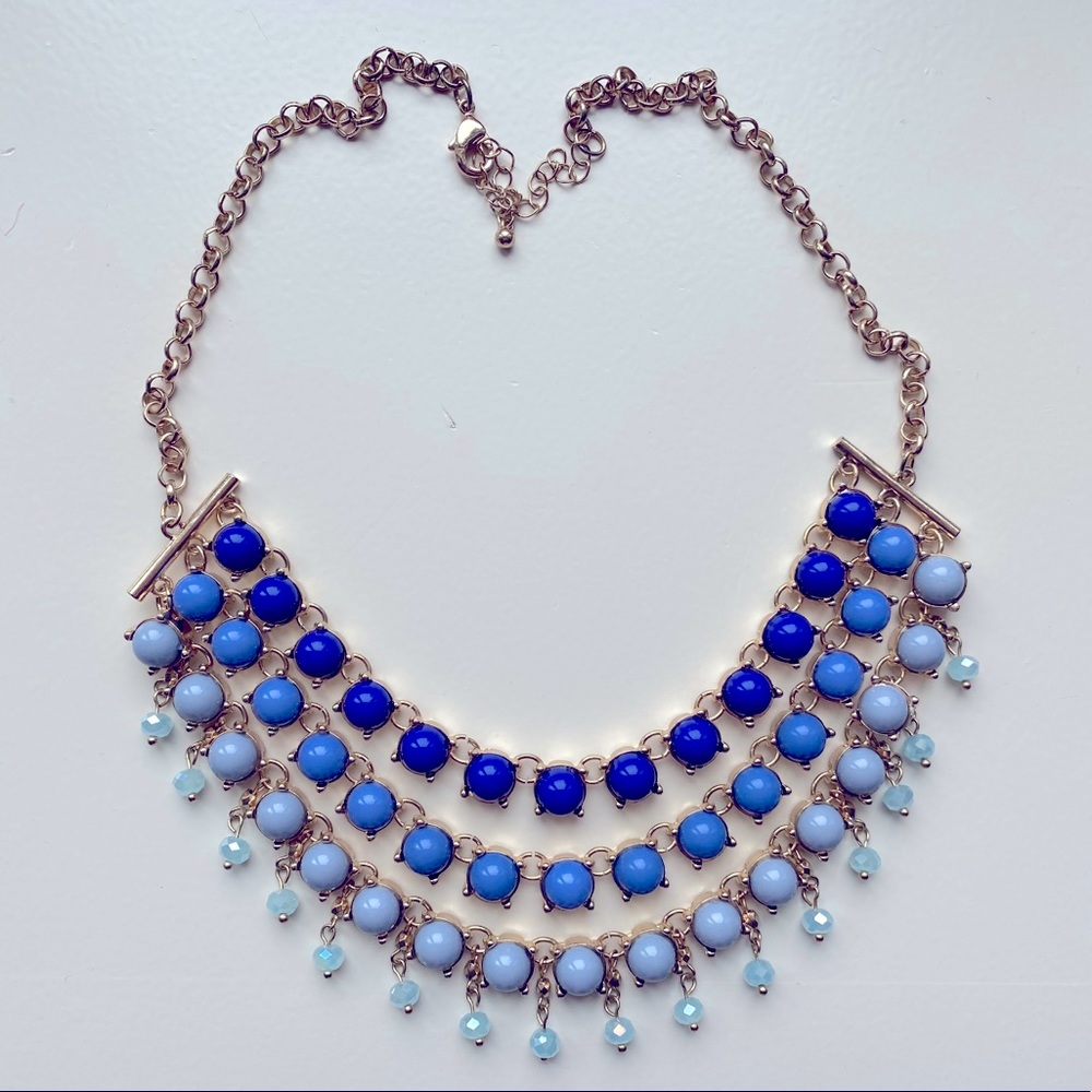 Francesca’s shades of blue beaded necklace (NWOT)
